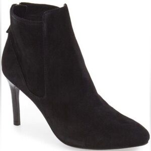 Cole Haan Narelle Almond Toe Ankle Boots Booties in black suede size 8